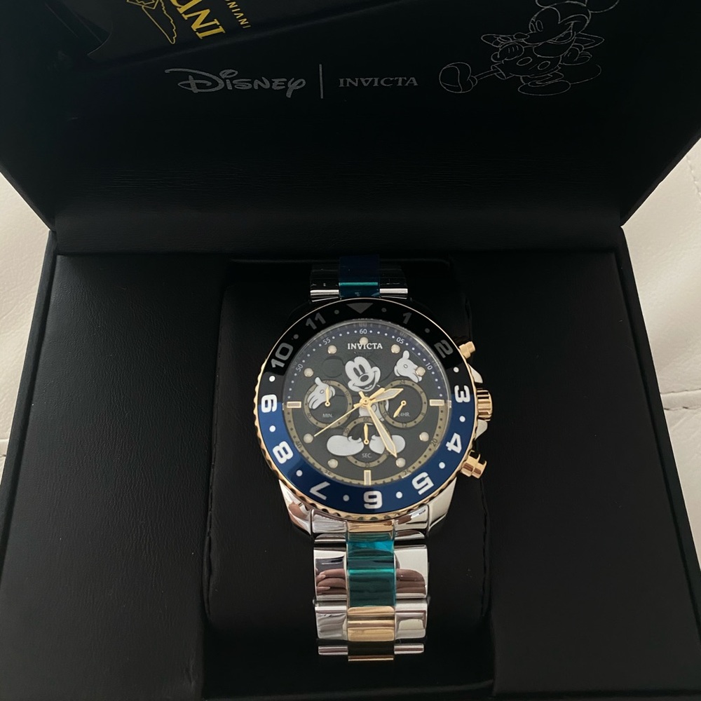 Invicta Disney Limited Edition Mickey Mouse Watch
